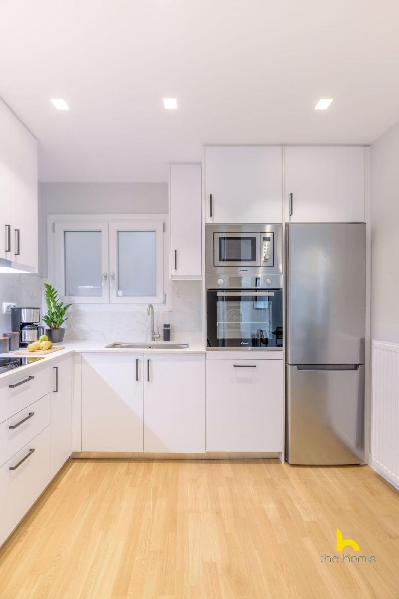 Sun-Splashed 2-Bdr Corner Apartment With Hillside Views! Athens Ngoại thất bức ảnh