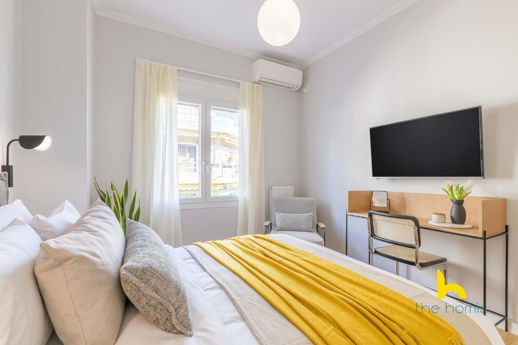 Sun-Splashed 2-Bdr Corner Apartment With Hillside Views! Athens Ngoại thất bức ảnh