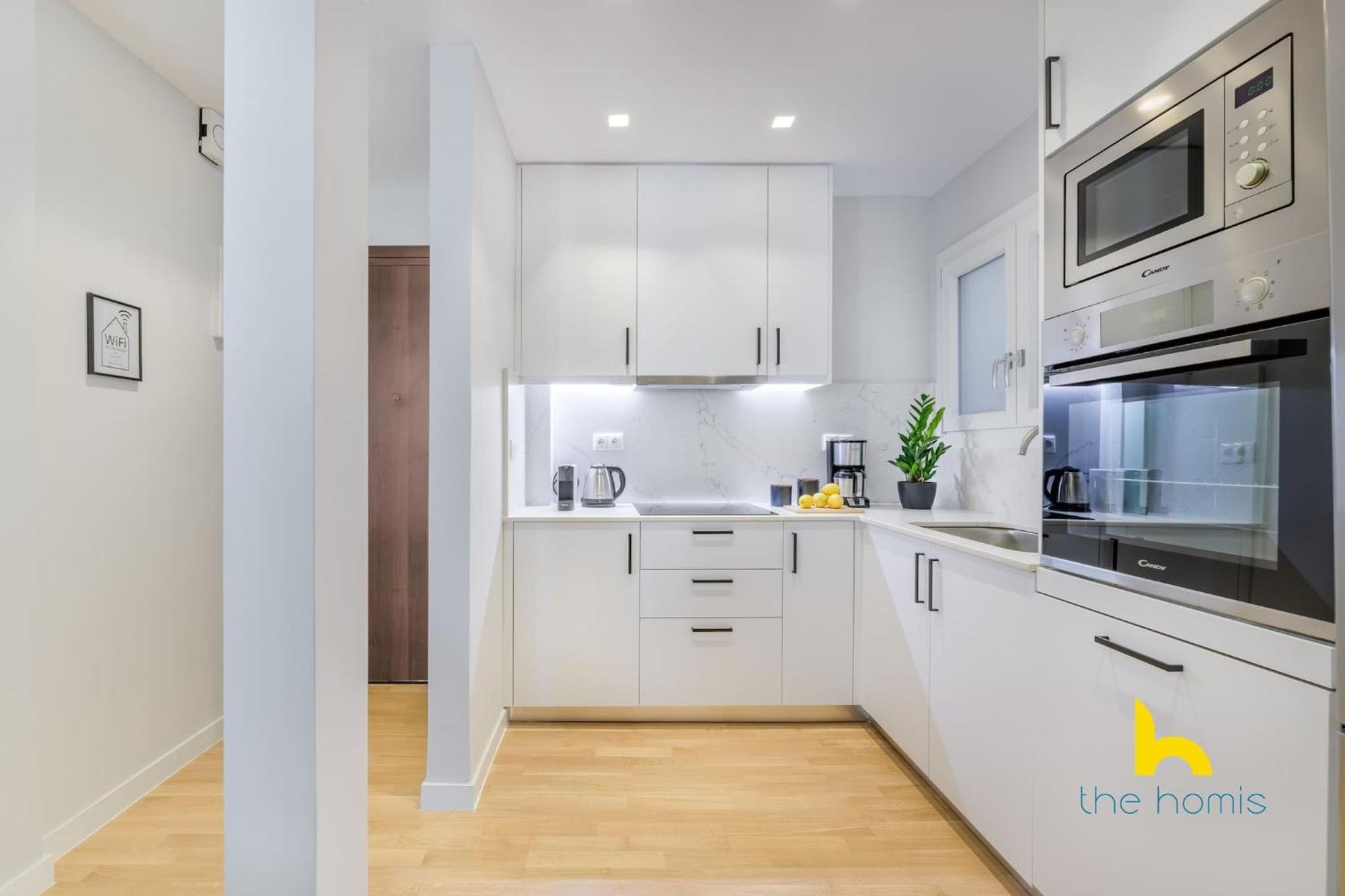 Sun-Splashed 2-Bdr Corner Apartment With Hillside Views! Athens Ngoại thất bức ảnh