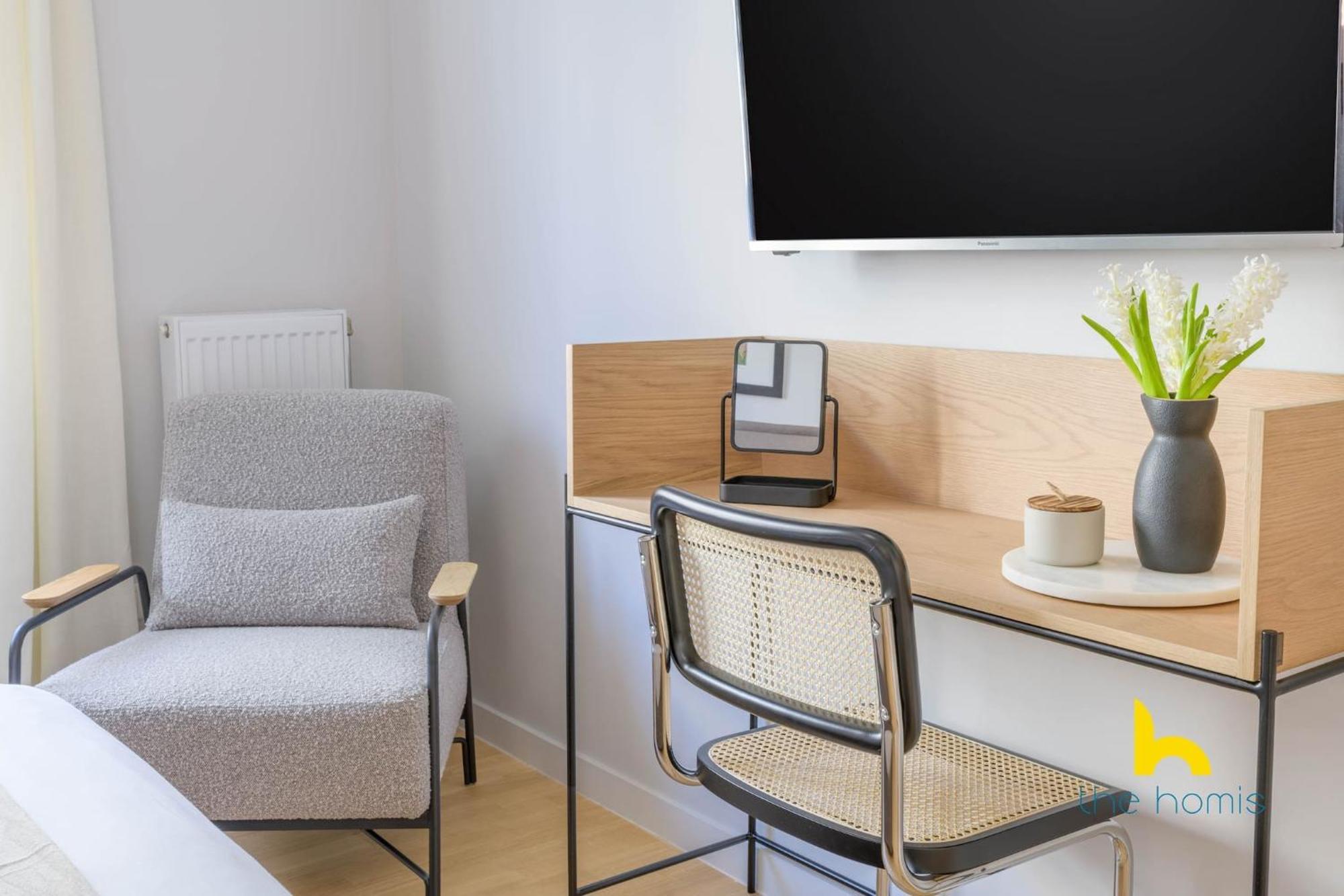 Sun-Splashed 2-Bdr Corner Apartment With Hillside Views! Athens Ngoại thất bức ảnh